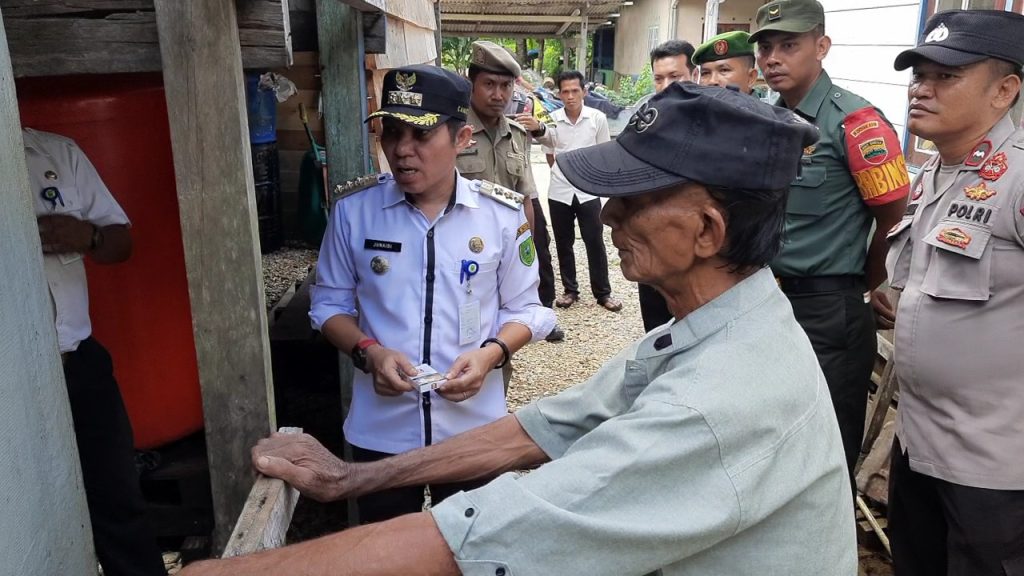 Kecamatan Pulau Tiga Barat Rutin Melakukan Pengawasan Pendistribusian BBM Bersubsidi